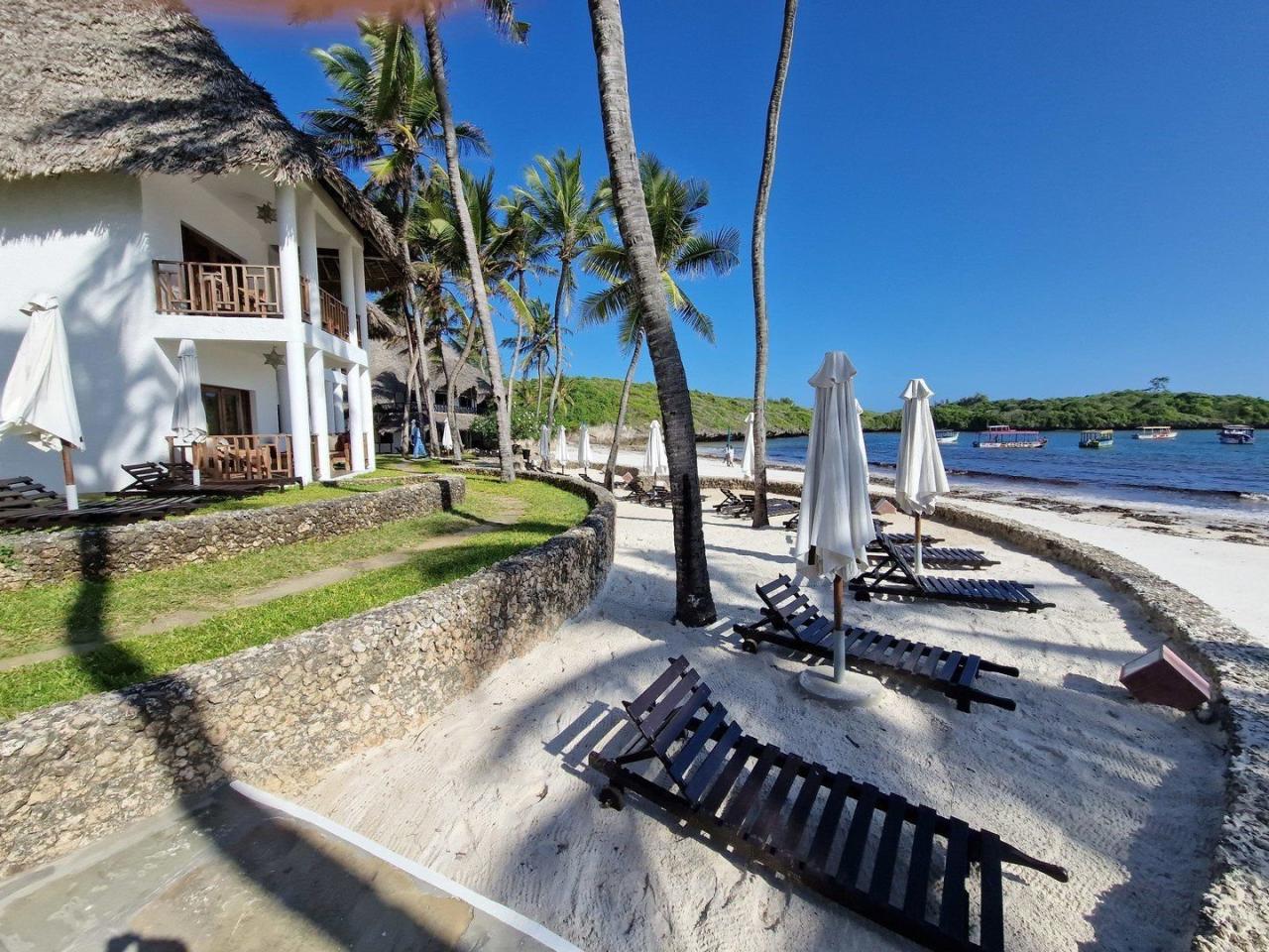 Hotel Blue Bay Village