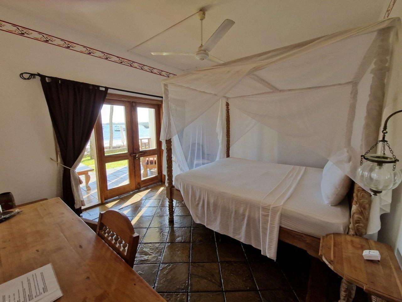 Hotel Blue Bay Village