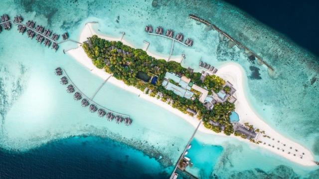 Veligandu Island Resort