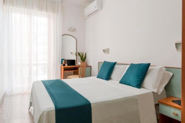 Hotel Tres Jolie