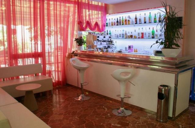 Hotel Tres Jolie