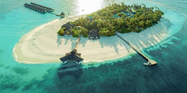 Angaga Island Resort