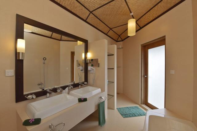 Angaga Island Resort