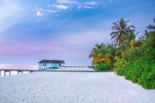 Angaga Island Resort