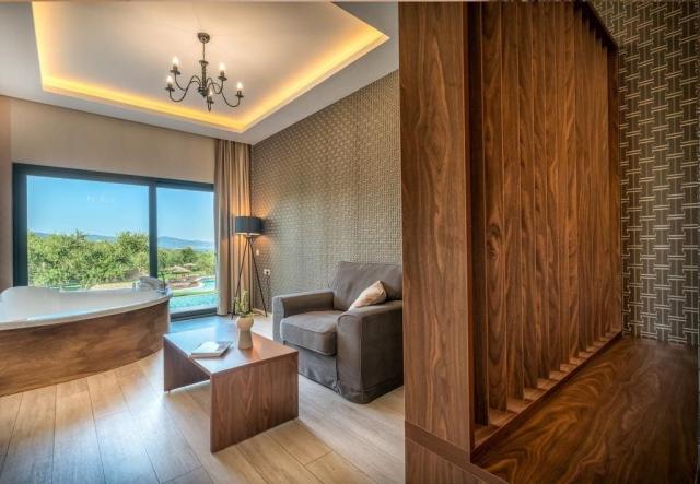 Elegance Luxury Suites