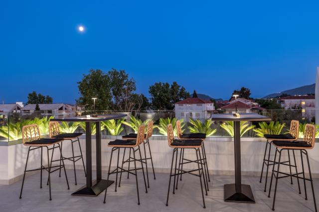 Hotel Ionis Art Luxury Suites