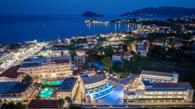 Hotel Ionis Art Luxury Suites