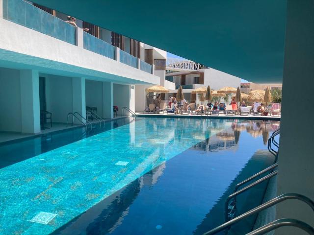 Hotel Ionis Art Luxury Suites