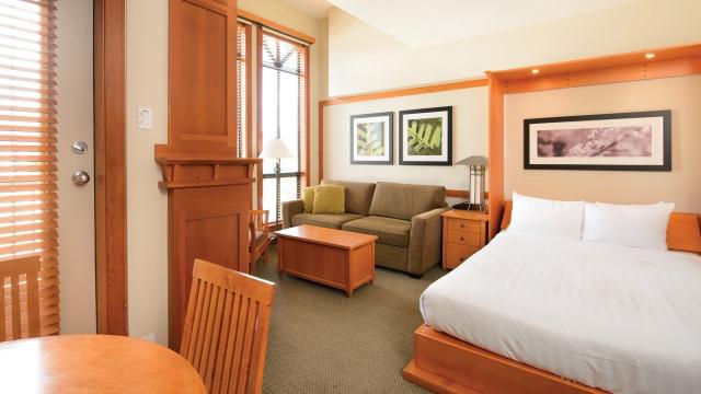 Pan Pacific Mountainside Hotel Whistler