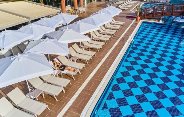 Orient Express & Hotel Noxinn Club