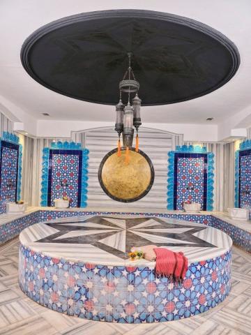 Orient Express & Hotel Noxinn Club