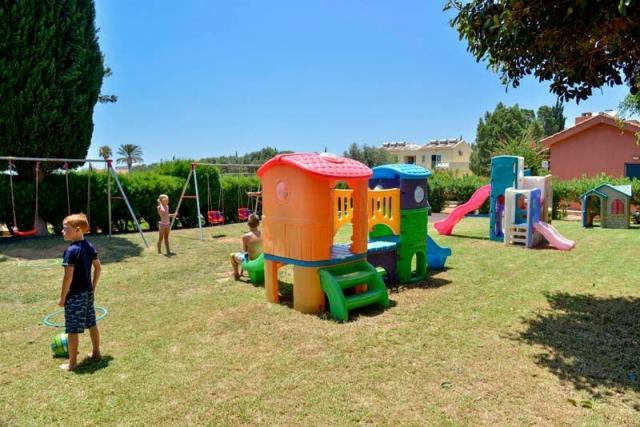 Hotel Makronisos Holiday Village