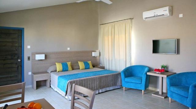 Hotel Makronisos Holiday Village