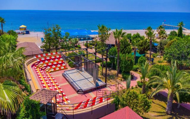 Hotel Clover Magic Park Beach Alanya
