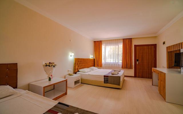 Hotel Clover Magic Park Beach Alanya