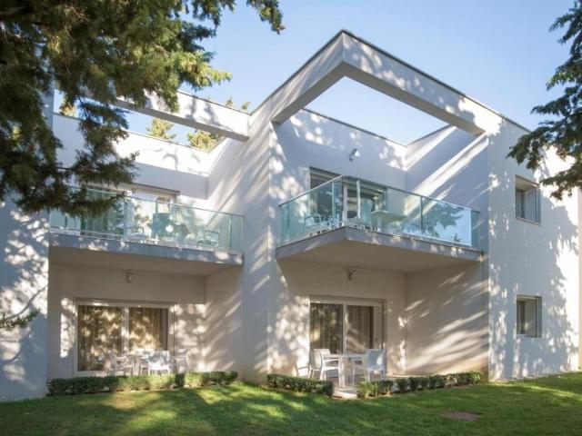 Crvena Luka Apartments & Villas