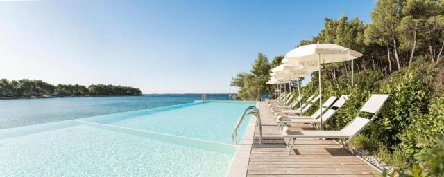 Crvena Luka Apartments & Villas