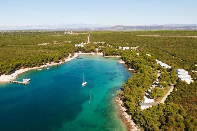 Crvena Luka Apartments & Villas