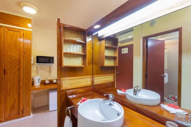 The Rarotongan Beach Resort & Lagoonarium