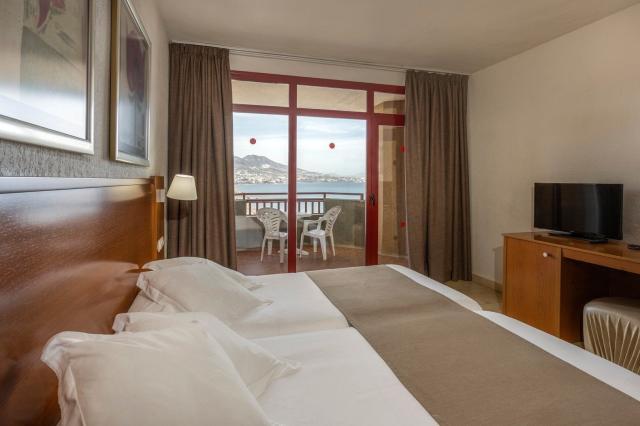 Hotel Fergus Las Palmeras