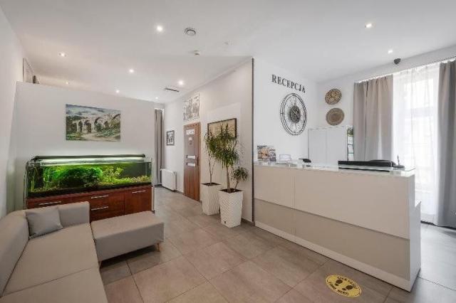 Queen Apartments
