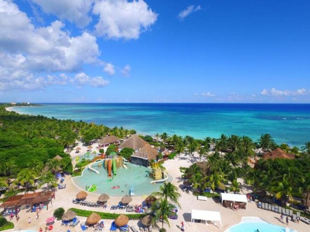Grand Palladium Kantenah Resort