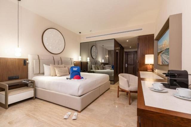 Grand Palladium Kantenah Resort