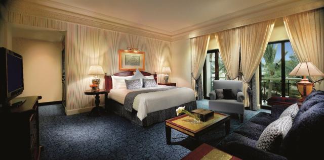 Al Bustan Palace Ritz Carlton Hotel