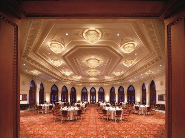 Al Bustan Palace Ritz Carlton Hotel