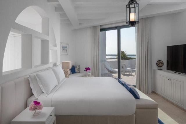 Anantara Santorini Abu Dhabi Retreat - Adults Only