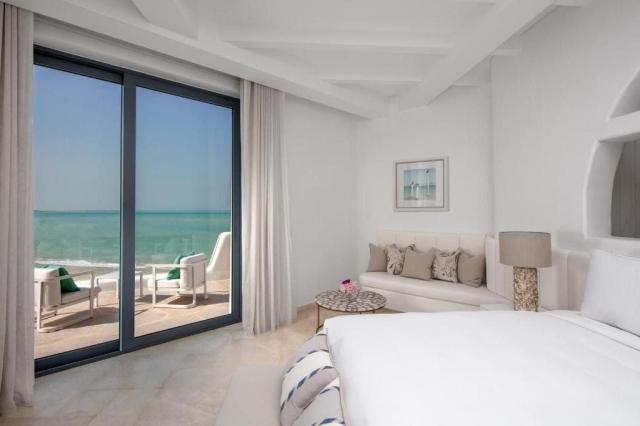 Anantara Santorini Abu Dhabi Retreat - Adults Only