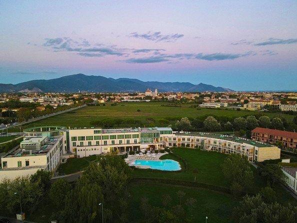 Pisa Tower Plaza