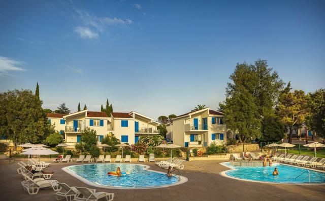Port 9 Apartments