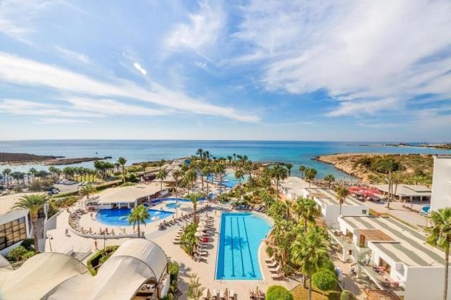 Hotel Adams Beach