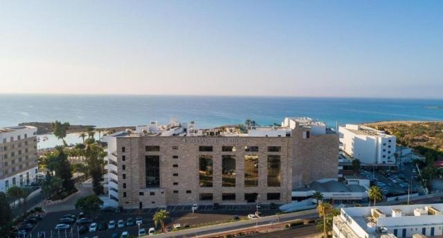 Hotel Adams Beach