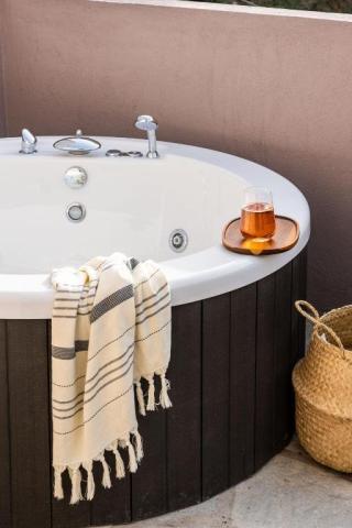 Hotel Petra Nera Skiathos