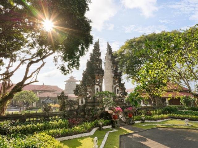 Nusa Dua Beach Hotel & Spa