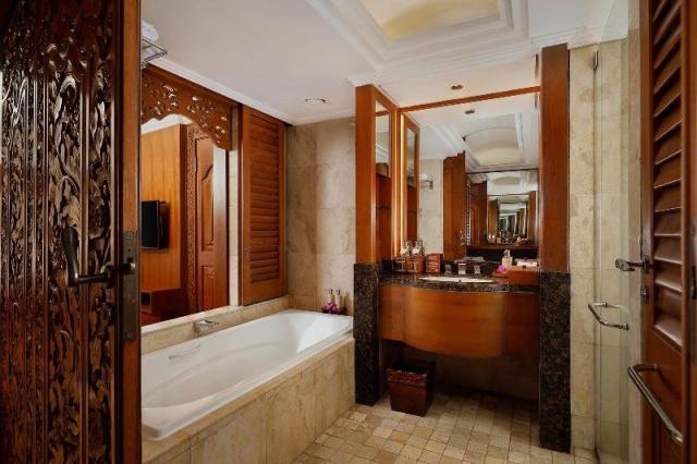 Nusa Dua Beach Hotel & Spa