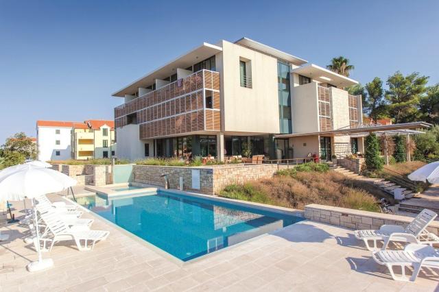 Velaris resort