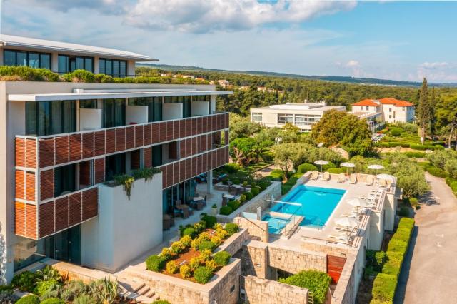 Velaris Resort