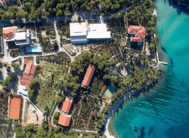 Velaris Resort