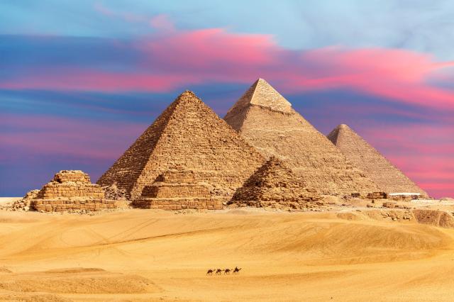 Pyramidy v Gíze