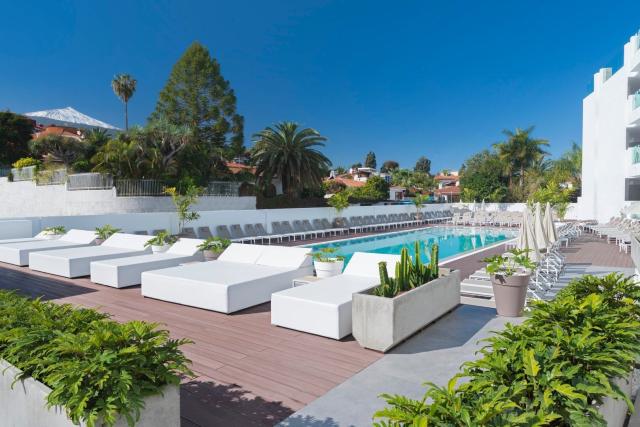 Atlantic Mirage Suites