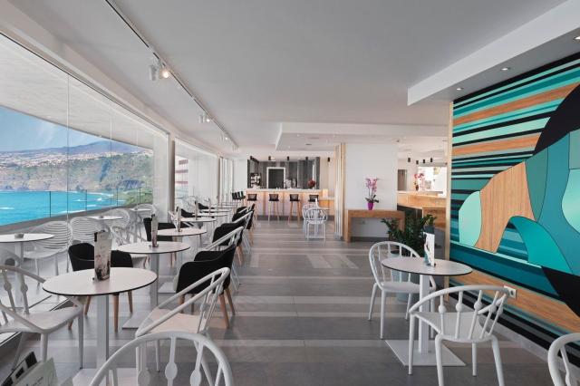 Atlantic Mirage Suites