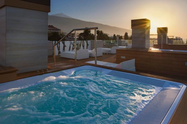Atlantic Mirage Suites