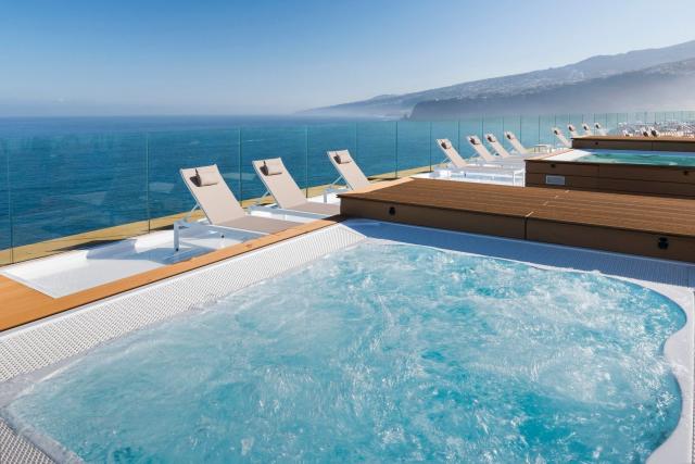 Atlantic Mirage Suites
