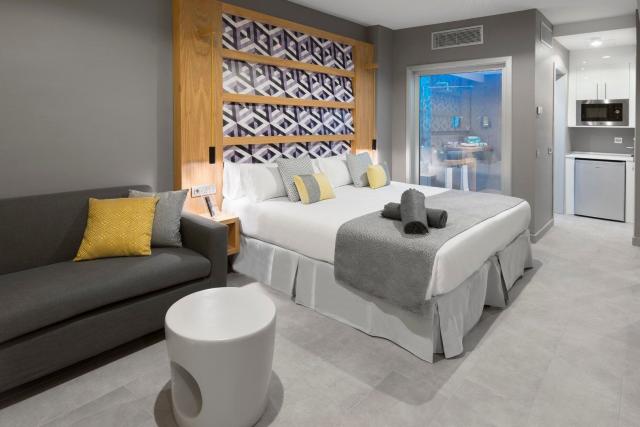 Atlantic Mirage Suites