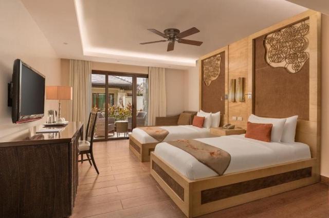 Crimson Resort & Spa Mactan