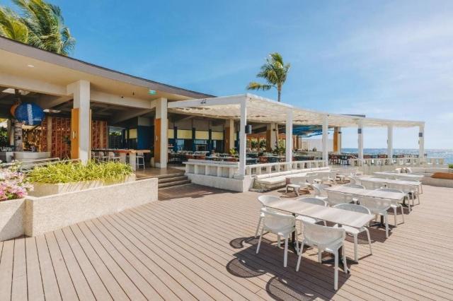 Crimson Resort & Spa Mactan