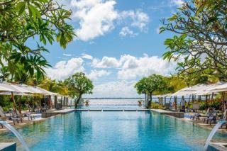 Crimson Resort & Spa